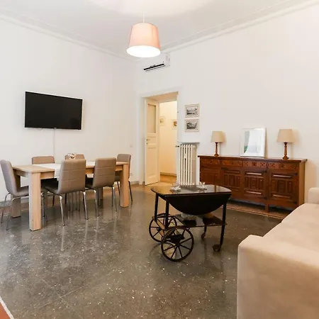 Appartamento Large 2 Bed Flat Next To The Colosseum