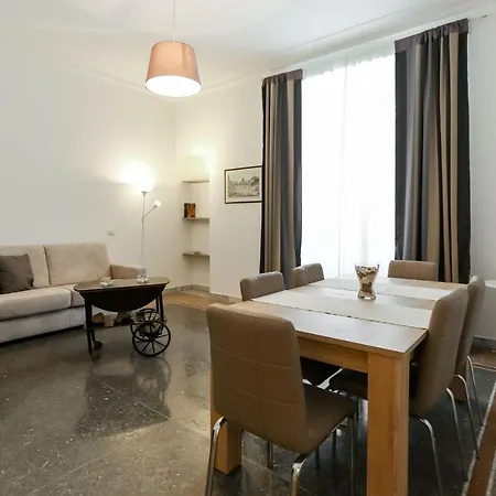 Appartamento Large 2 Bed Flat Next To The Colosseum Roma